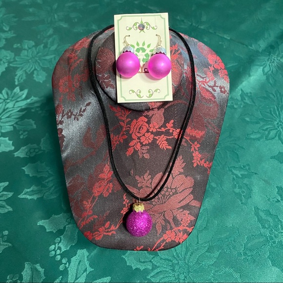 🎄 New Christmas Bulb Earrings & Necklace - Picture 9 of 9